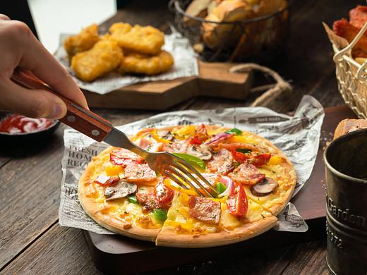 到底是披萨、比萨还是匹萨 