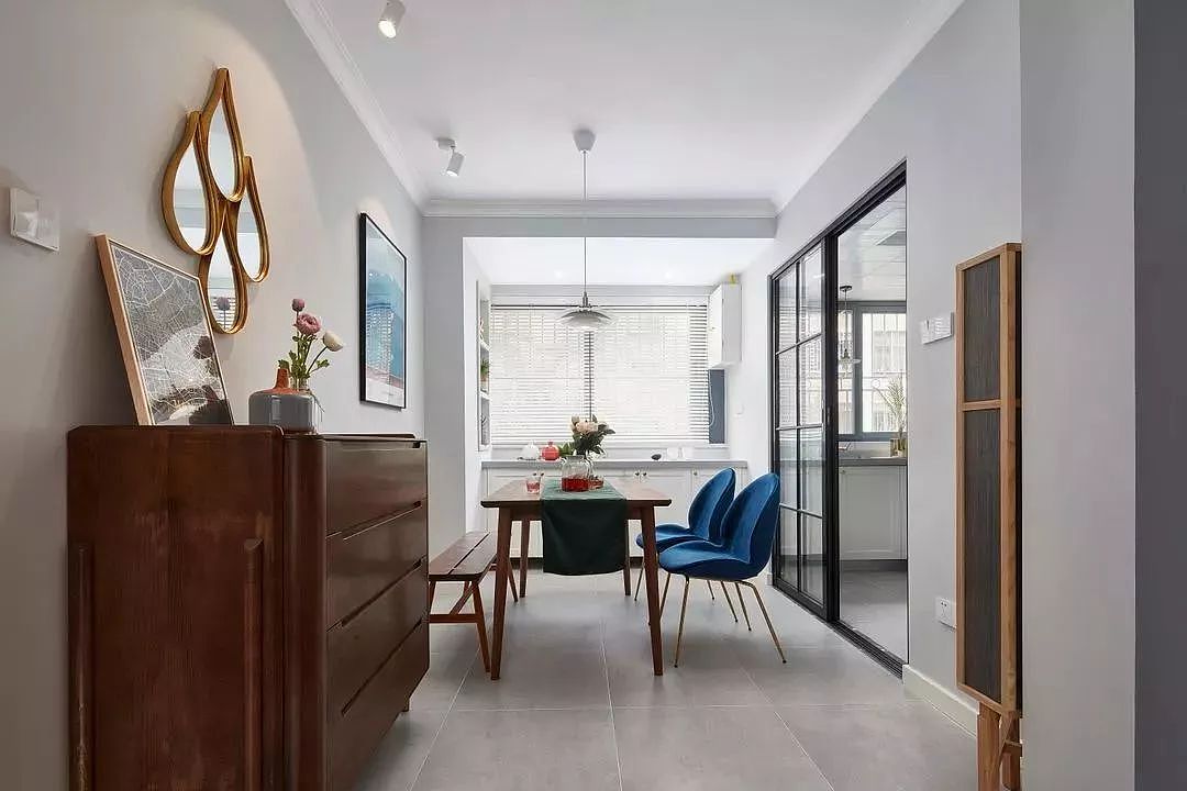 112平的简约风三房,把走廊、阳台用上,收纳空间好多