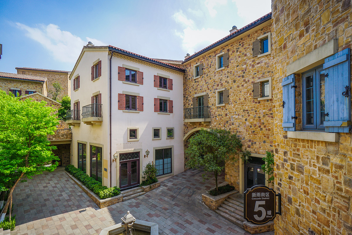 成都麓山国际 麓镇外拍