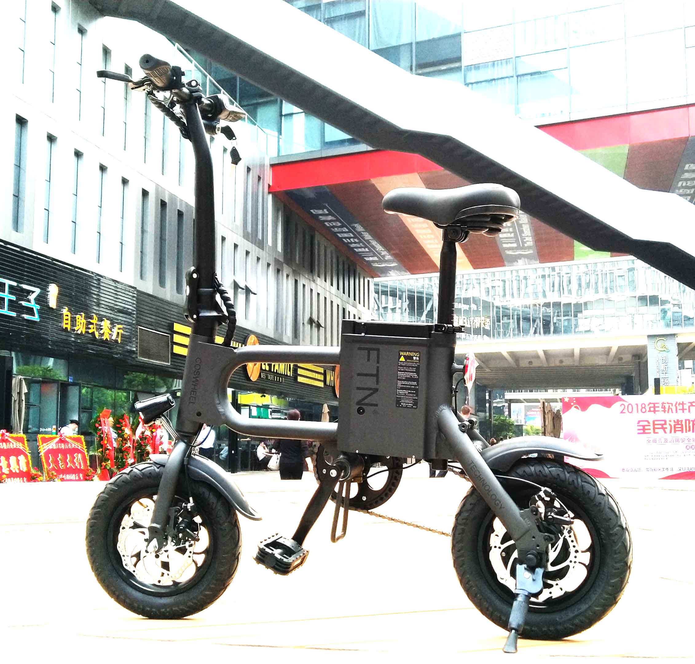 电动车看多了ftn这头梵牛电动车不仅仅很微电轻巧还可以接小孩