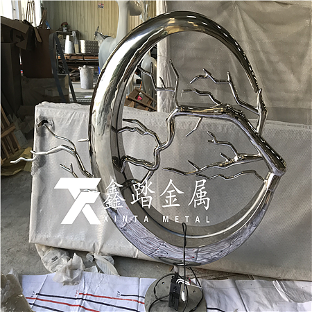 镜面不锈钢圆环仿真不锈钢树枝雕塑相结合寄托美好希望