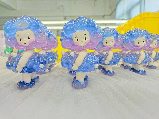 威纳pu潮玩手办定制