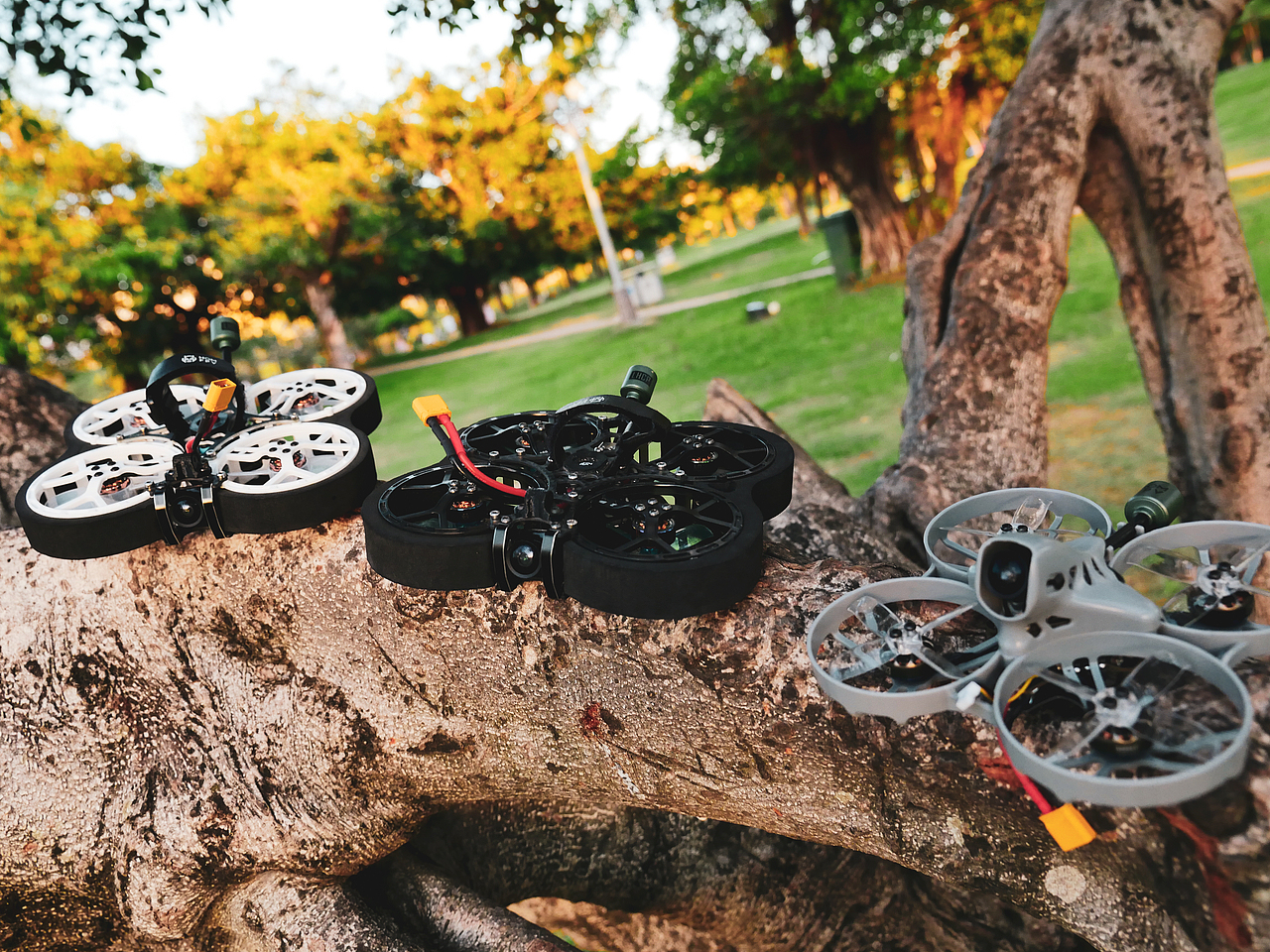 FPV穿越机场景拍摄（图ZMjYzOTI3NDA4） - 产品摄影 - 站酷设计师凉白开_EV3原创素材 - 站酷ZCOOL