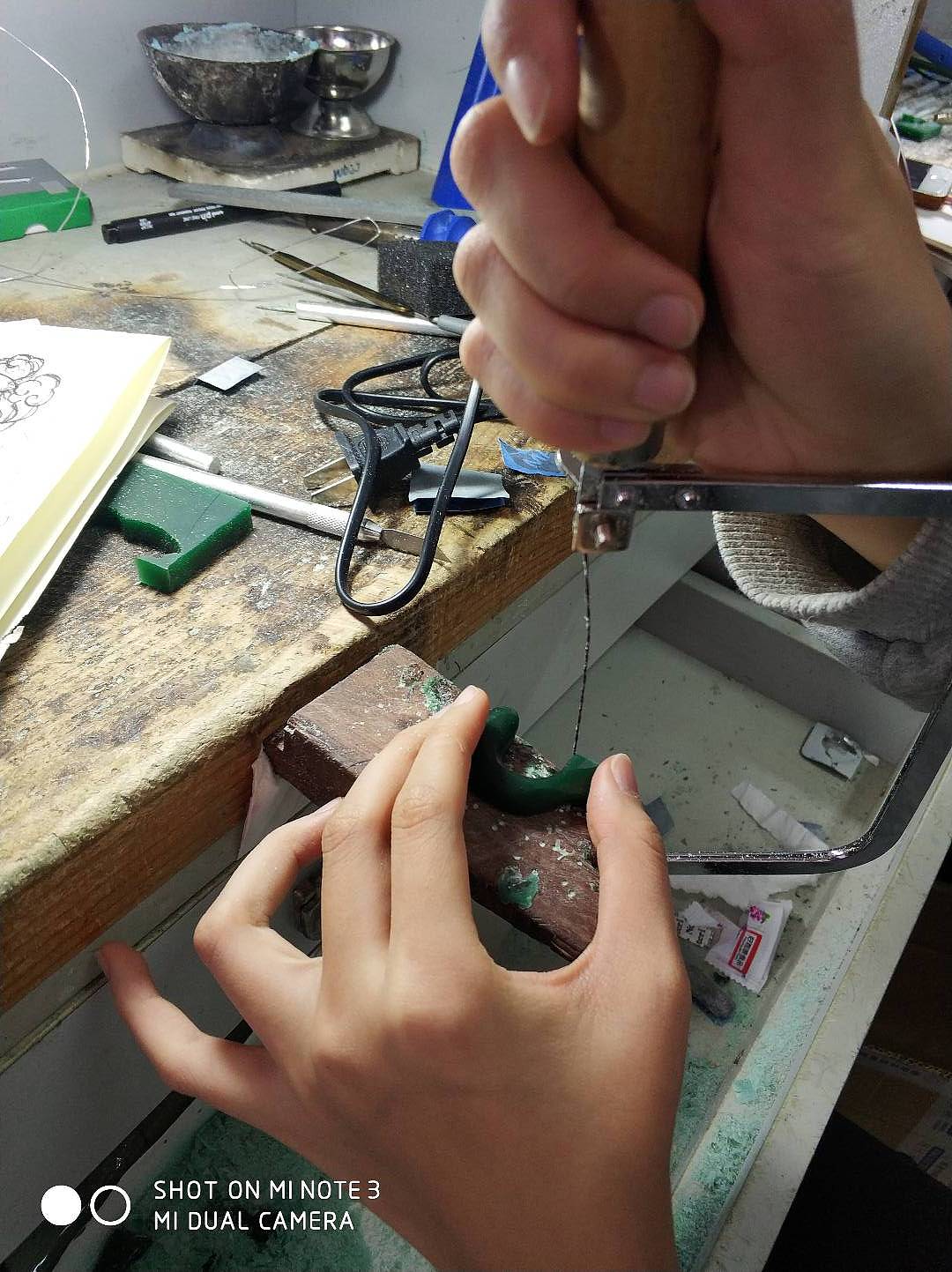 首饰设计-鱼，蜡雕倒膜(及手绘工艺步骤图)（图ZMTk1OTg0MTU2） - 首饰设计 - 站酷设计师Zzz_脆脆鱬原创素材 - 站酷ZCOOL