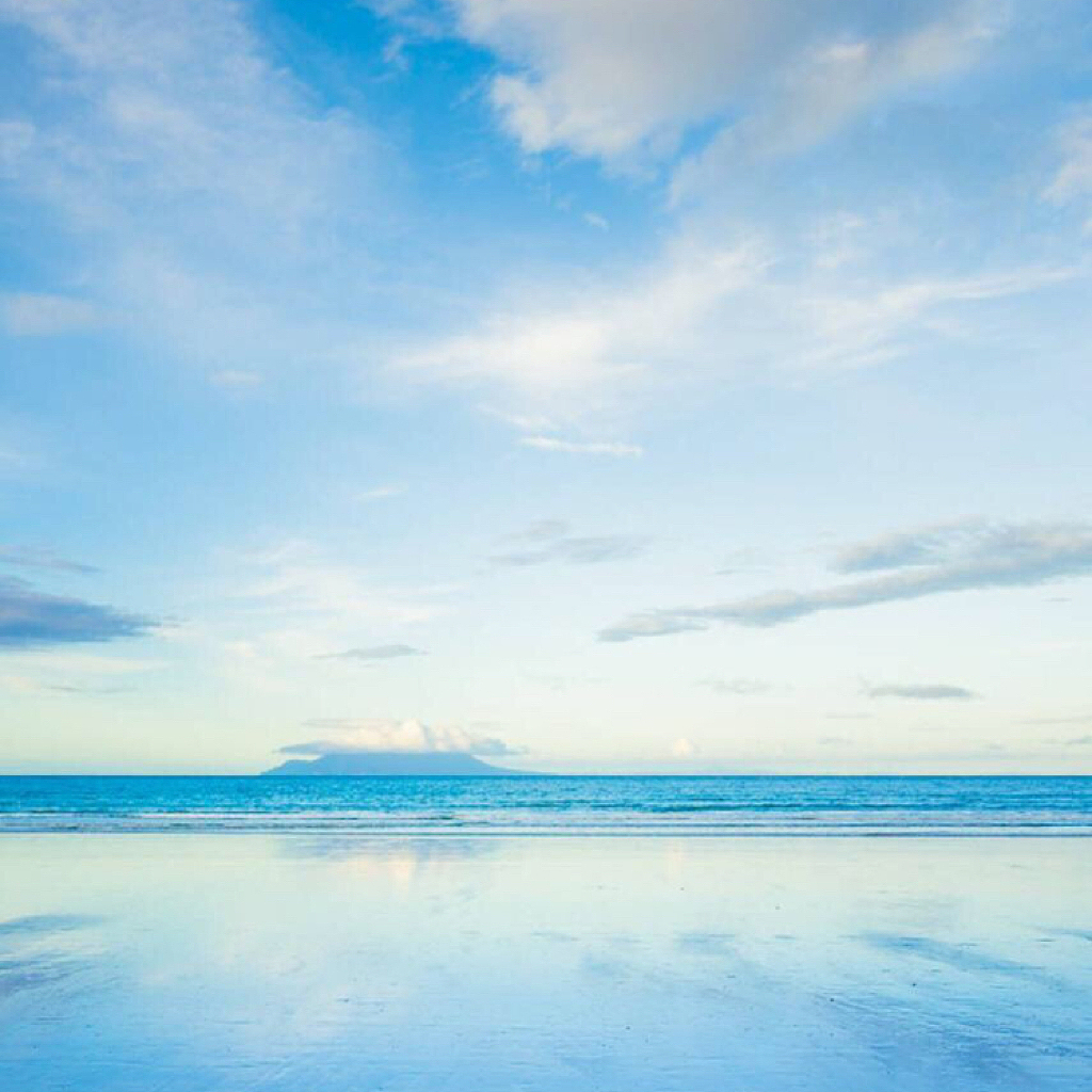 爬雪山,过草地。不怕远“征”!(长征胜利80周年))