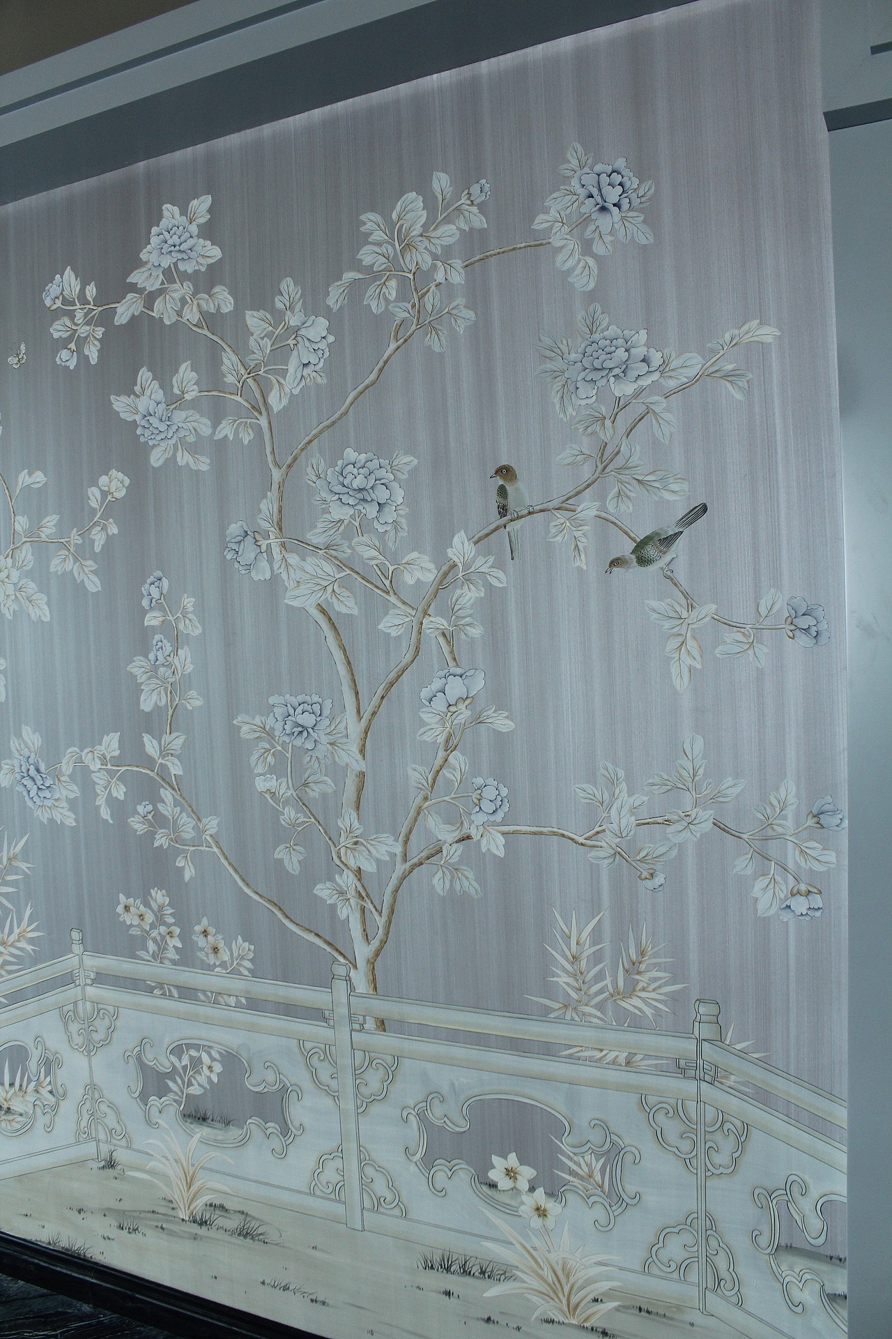 纯手工绘制的大型背景墙壁画王室真丝手绘墙纸图片