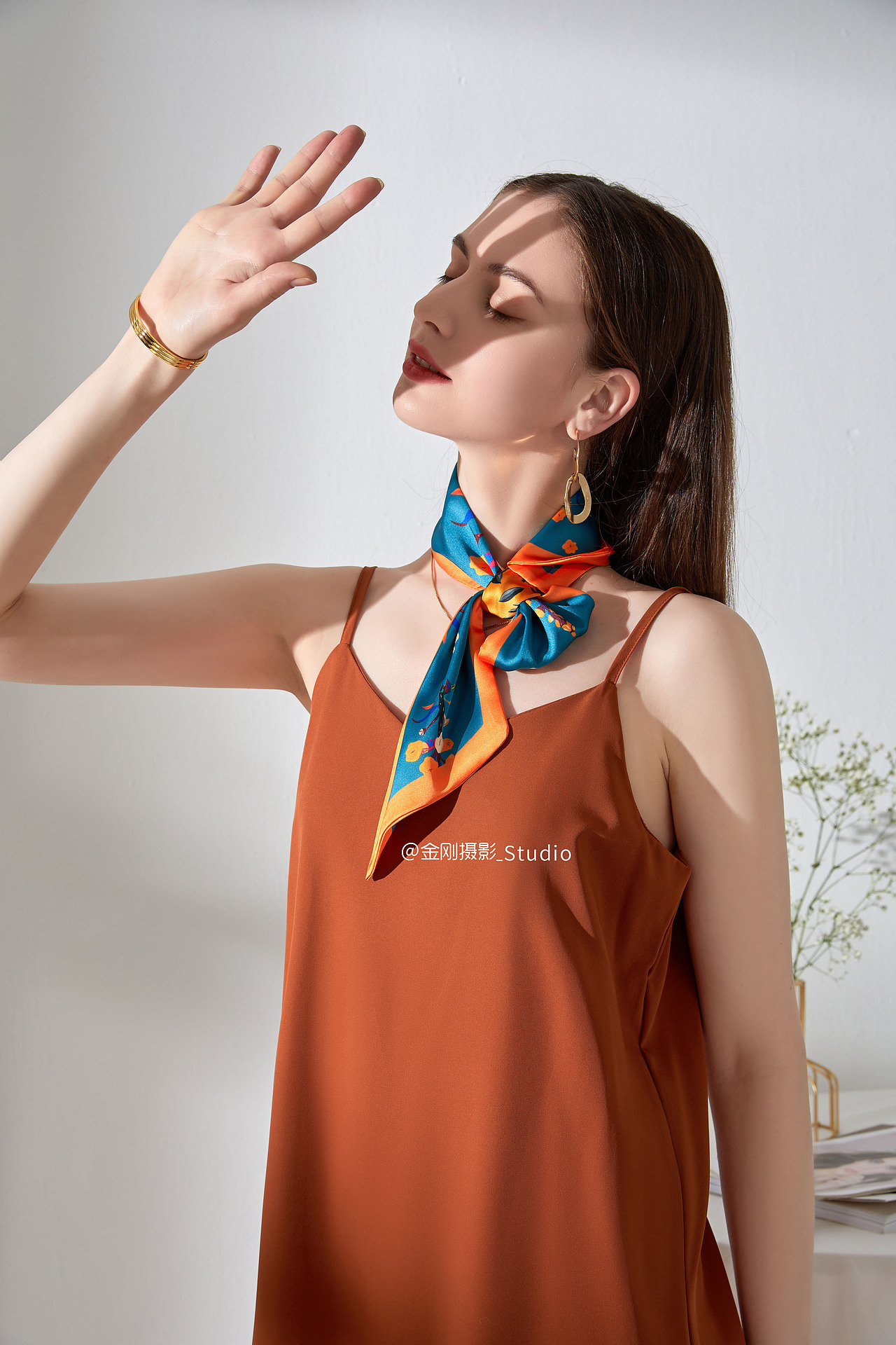 丝巾（图ZMjgzODc4MjEy） - 人像摄影 - 站酷设计师冬导原创素材 - 站酷ZCOOL