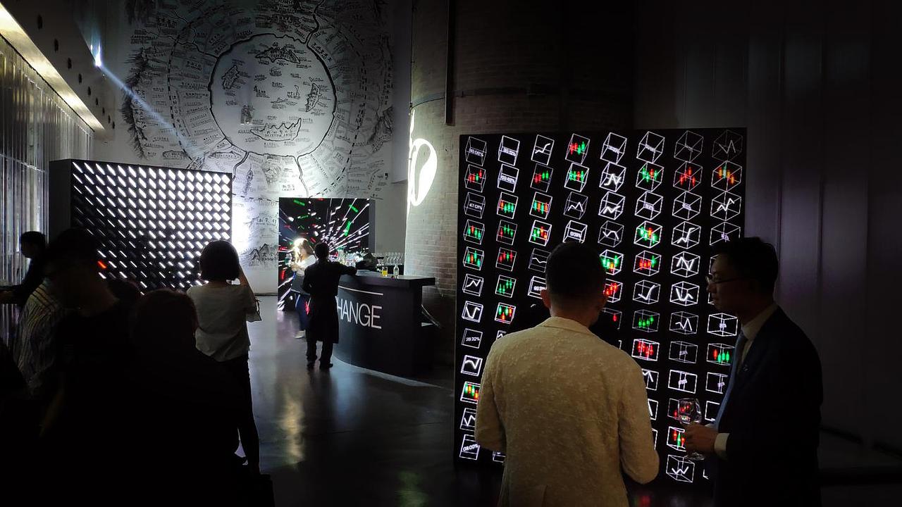 用代码艺术装置呈现的艺术基金,税意东,YID