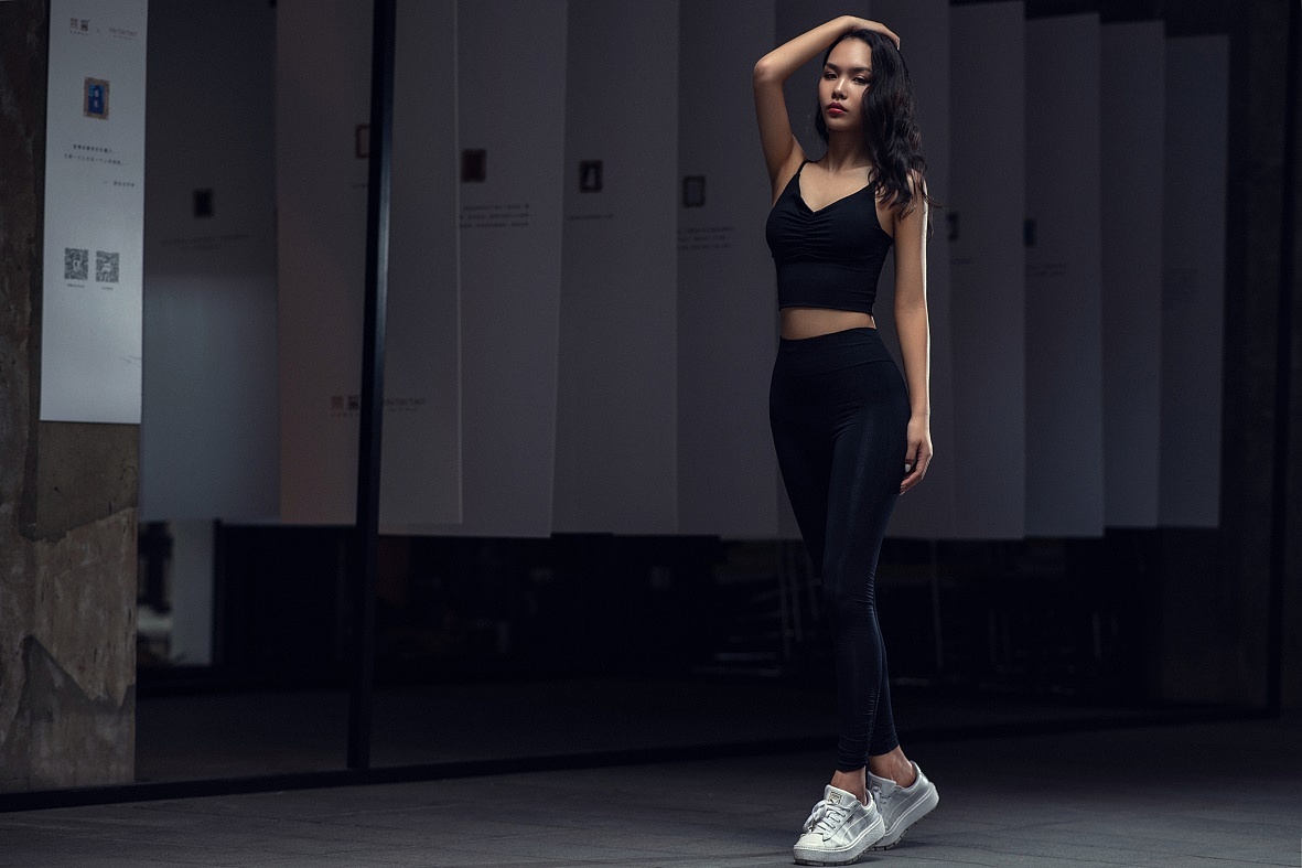 服饰商拍（图ZMTgzMzM0ODU2） - 人像摄影 - 站酷设计师刘文辰原创素材 - 站酷ZCOOL