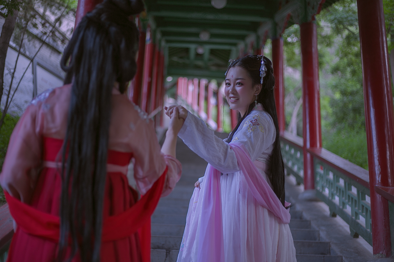 双姝并蒂（图ZMTQzNzQyODQw） - 人像摄影 - 站酷设计师牛霖霖原创素材 - 站酷ZCOOL