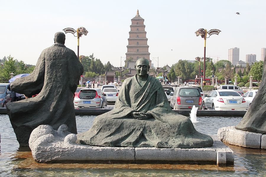 大雁塔广场的城市雕塑
