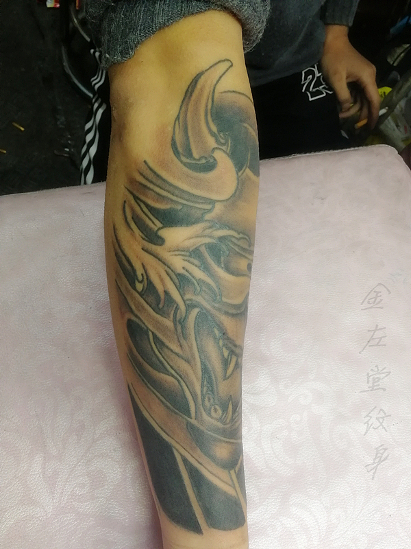 半臂班诺纹身遮盖疤痕修改老旧纹身水冶纹身金左堂（图ZMjgyNjYzOTAw） - 其他手工艺 - 站酷设计师金左堂纹身原创素材 - 站酷ZCOOL