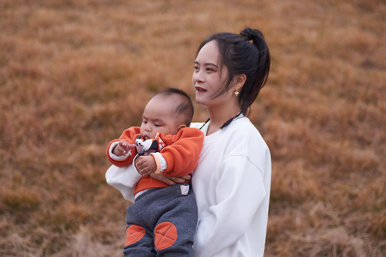 抓住秋天尾巴 ▏家庭摄影（图ZMzIzMjIwNjI4） - 人像摄影 - 站酷设计师亚马逊拍摄与设计原创素材 - 站酷ZCOOL