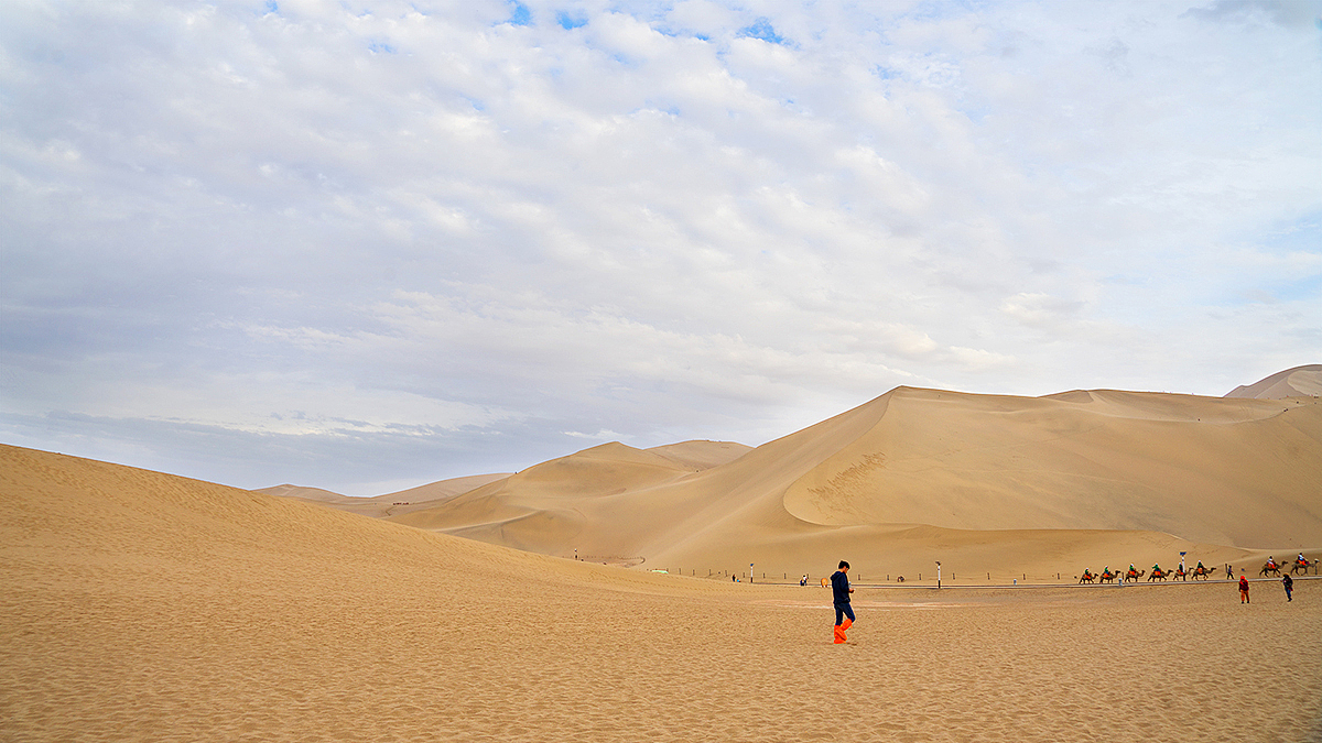 Diana 图记 I 青甘大环线 D4下 沙漠绿洲鸣沙山月牙泉