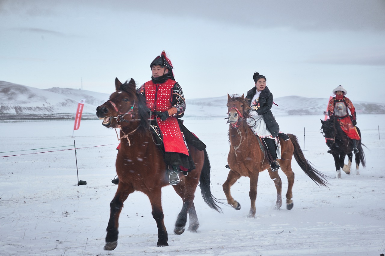 沽源天鹅湖马术比赛 冰雪的魅力