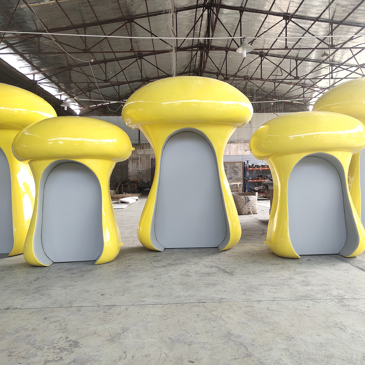 来图定制绚丽多彩的园林摆件大型玻璃钢蘑菇屋造型雕塑（图ZMjQ2NzgzOTE2） - 雕塑 - 站酷设计师满天下雕塑厂家原创素材 - 站酷ZCOOL