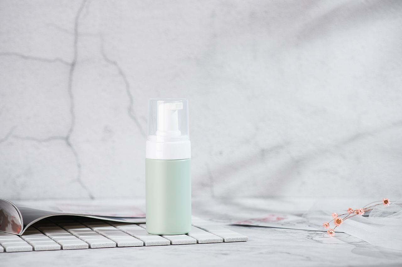 分装瓶简约（图ZMjM2MjM3Njg0） - 产品摄影 - 站酷设计师360度回旋拍原创素材 - 站酷ZCOOL