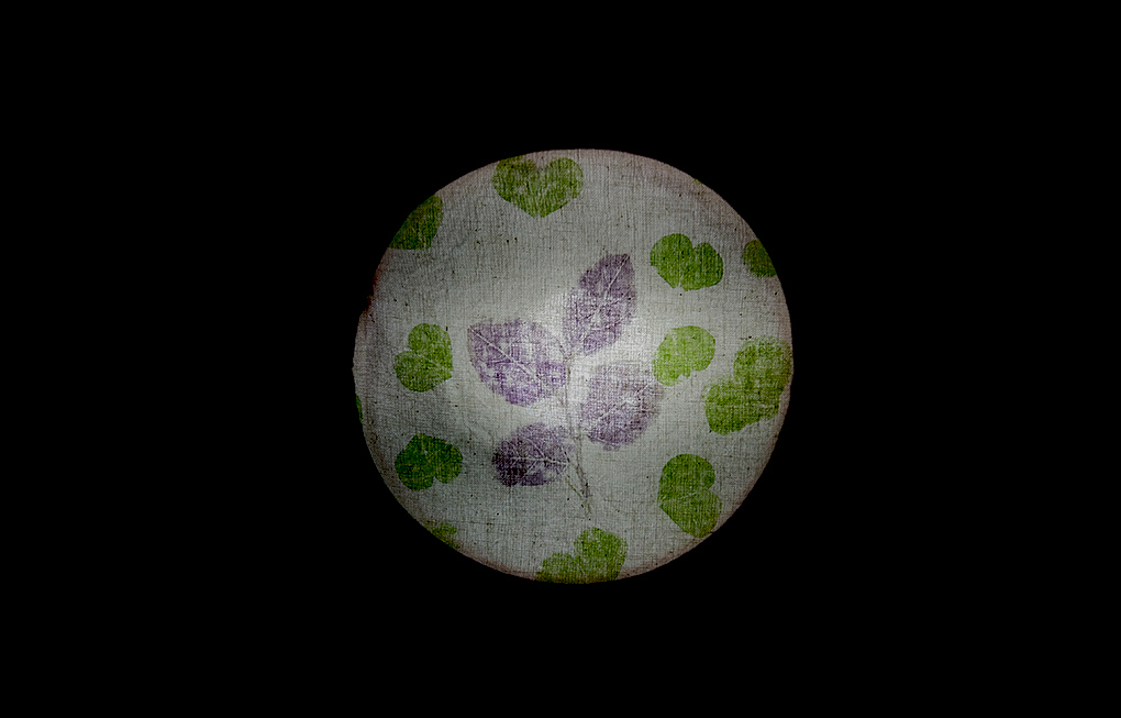 我讨厌那种除了工作就是手机
毫无体验感的生活<br><br>所以不管多忙<br>我都会给自己留一部分时间<br><br>低头看鱼,抬头看云<br>给自己画幅自画像<br><br><br>亲手做一顿高颜值的早餐<br>种下一盆又一盆的小花<br><br>看着它们慢慢长大<br>把生活过得丰富又有温度<br>是一件了不起的事情