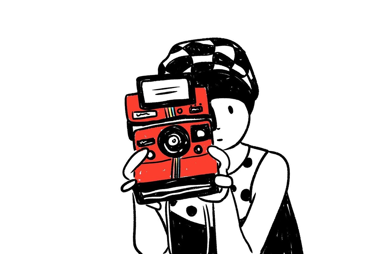 拿着拍立得的女孩|插画|创作习作|xiaoxiange_原创作品-站酷zcool