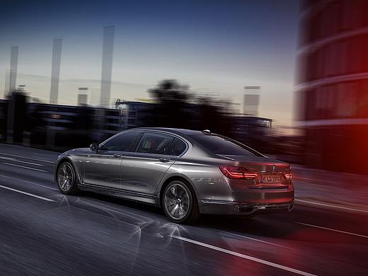 BMW_750Li_CGI
