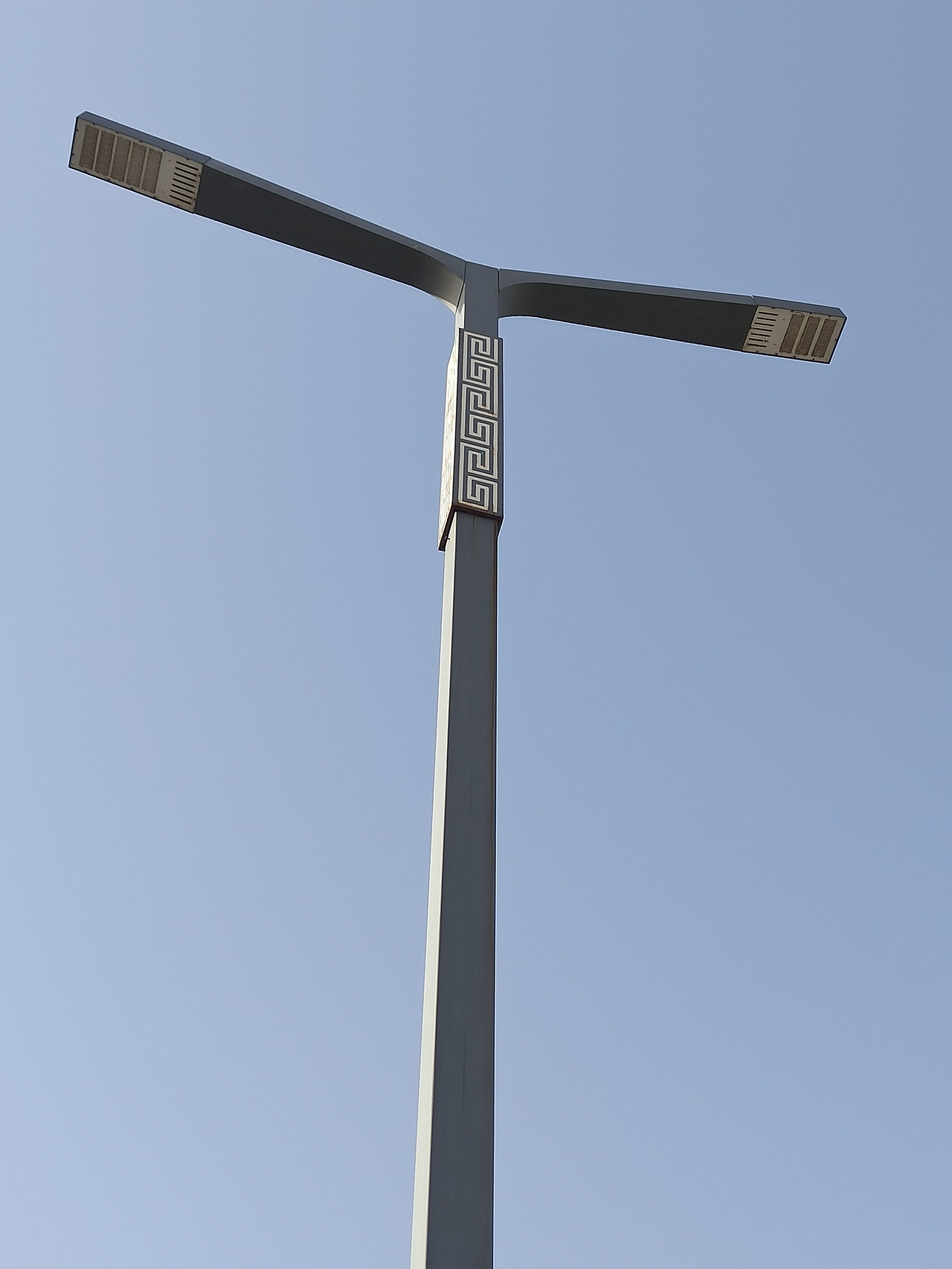 特色双臂回纹路灯回纹造型双臂灯世博光电生产厂家