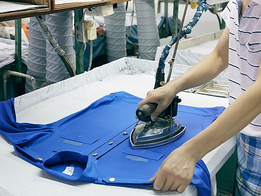 制衣工厂生产流程摄影 车间工作细节拍摄 深圳上门拍照