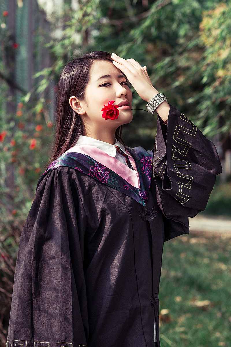 你说：“认识你，成了大学四年最有意义的事。”（图ZMzE0MjQ4MDg=） - 人像摄影 - 站酷设计师ZFONG原创素材 - 站酷ZCOOL