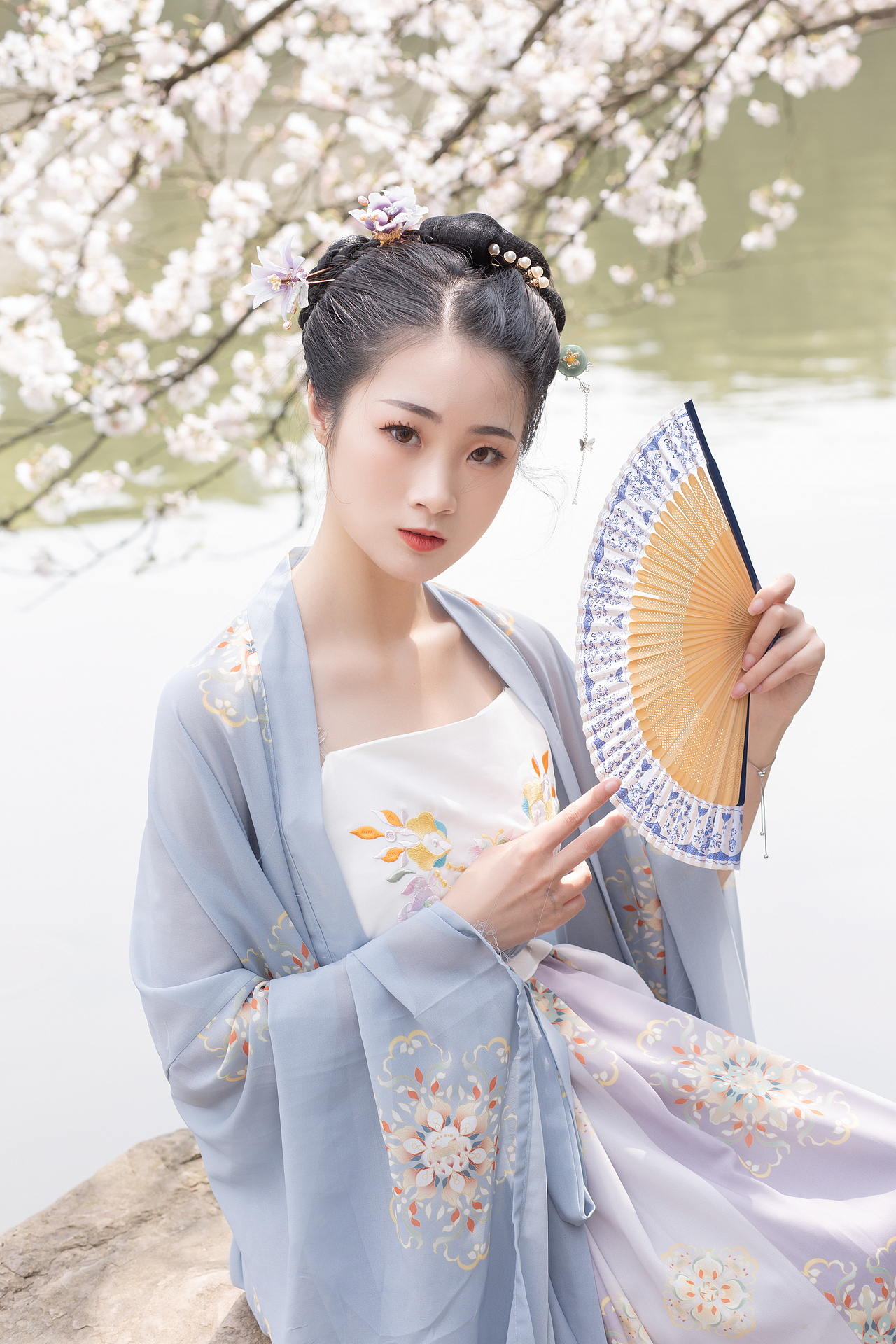 樱花汉服少女 蓝（图ZMjQ3NTMzOTQw） - 人像摄影 - 站酷设计师比克小魔王QAQ原创素材 - 站酷ZCOOL