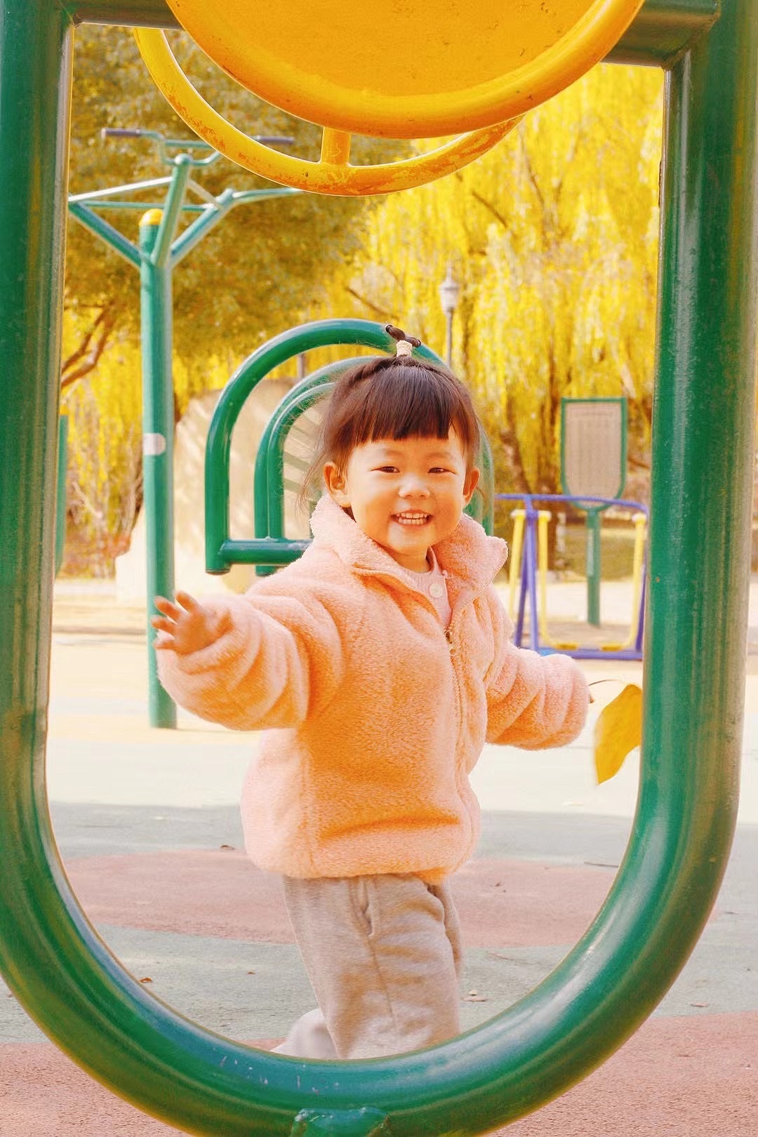 公园小记（图ZMzYwMDc4OTU2） - 人像摄影 - 站酷设计师Dango丸子原创素材 - 站酷ZCOOL