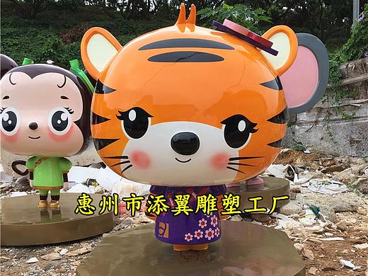 大型玻璃钢十二生肖卡通动物雕塑是弥足珍贵的文化资源