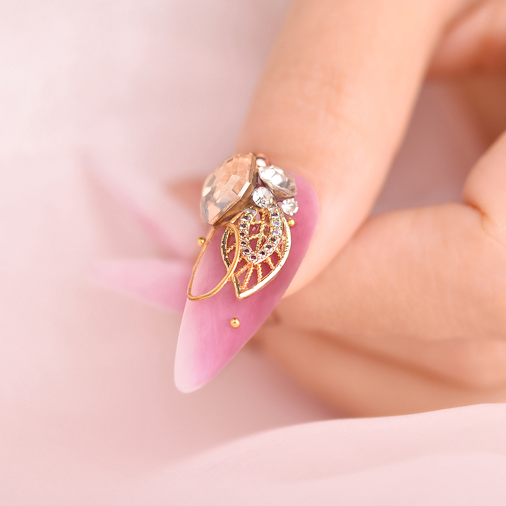 朦胧飘渺仙气美甲 日系小清新风格美甲 仙女手美甲手模（图ZMTkyMzE3NTU2） - 产品摄影 - 站酷设计师海之南者原创素材 - 站酷ZCOOL