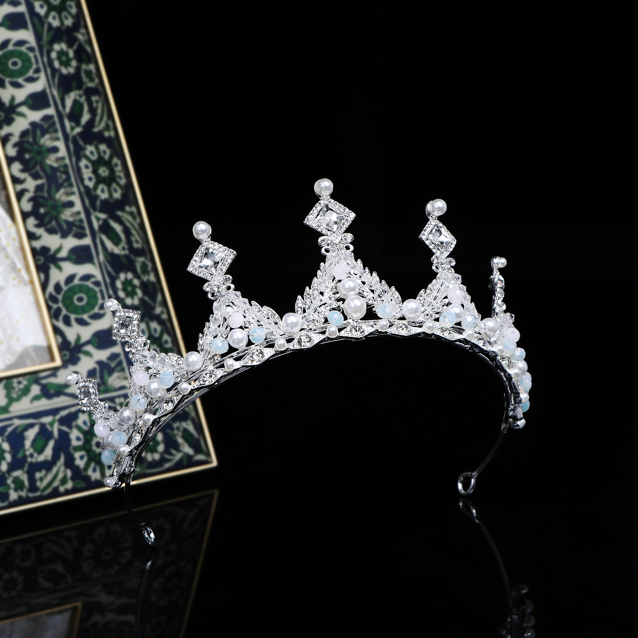 头饰（图ZMjY3OTA2MjA0） - 产品摄影 - 站酷设计师弈秋齐原创素材 - 站酷ZCOOL