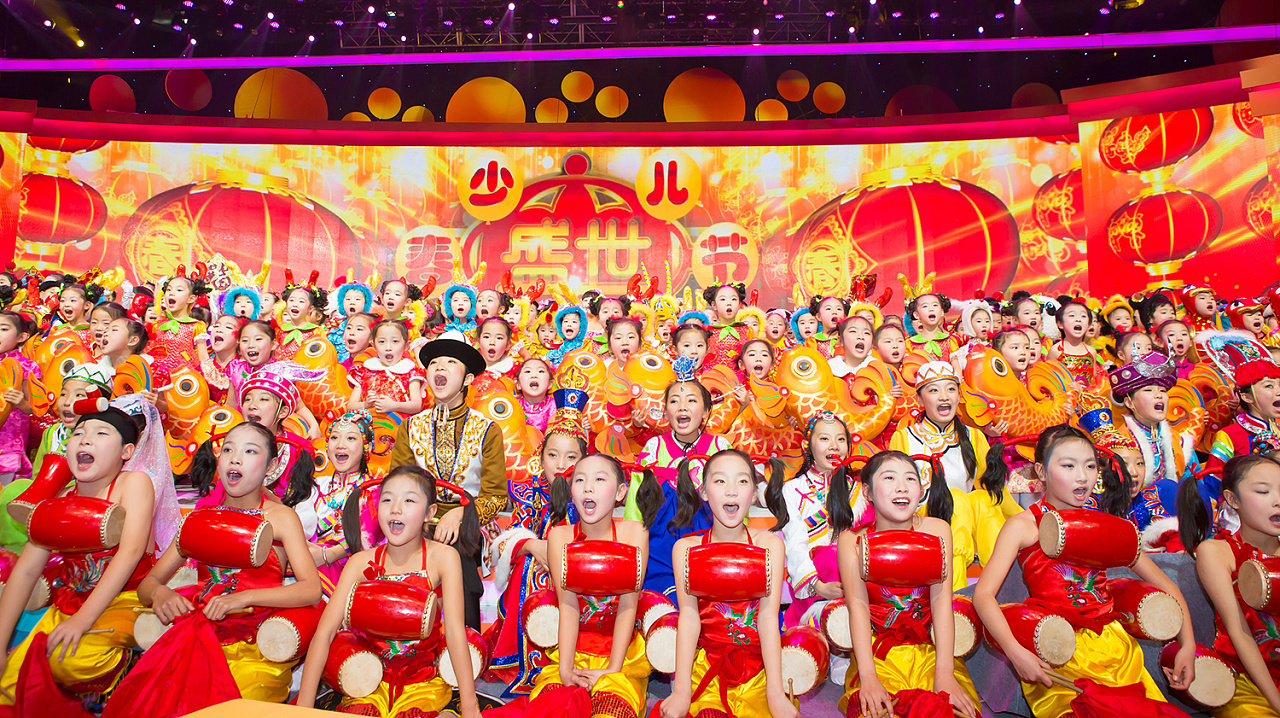 关于除夕喜庆的诗句 关于欢庆除夕的古诗