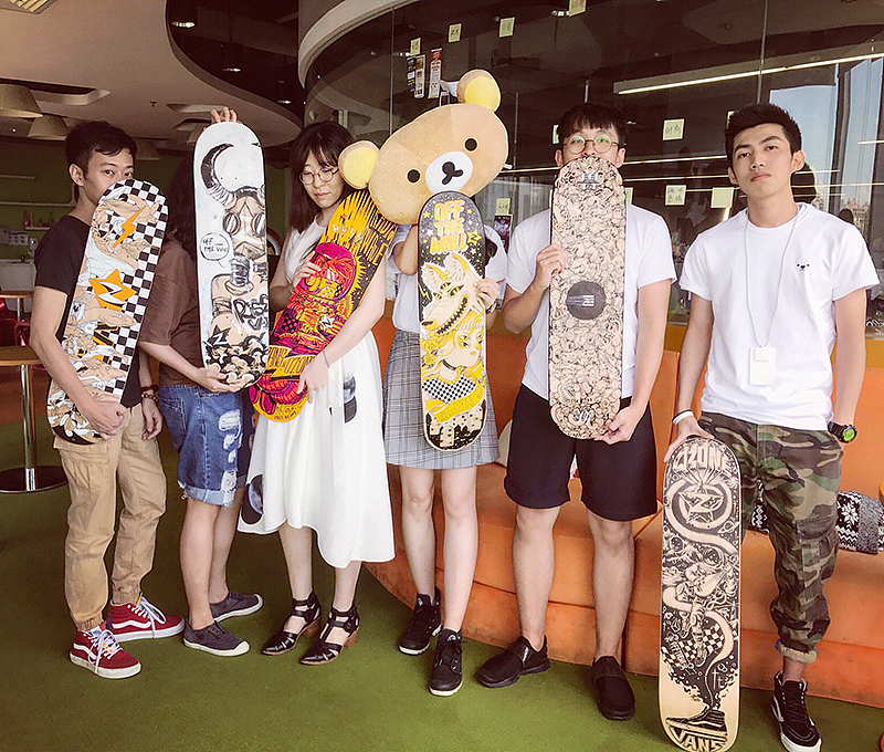 *OFF THE WALL* vans 手绘滑板深圳站（图ZODI5NTk4Mjg=） - 商业插画 - 站酷设计师KAY子兮原创素材 - 站酷ZCOOL