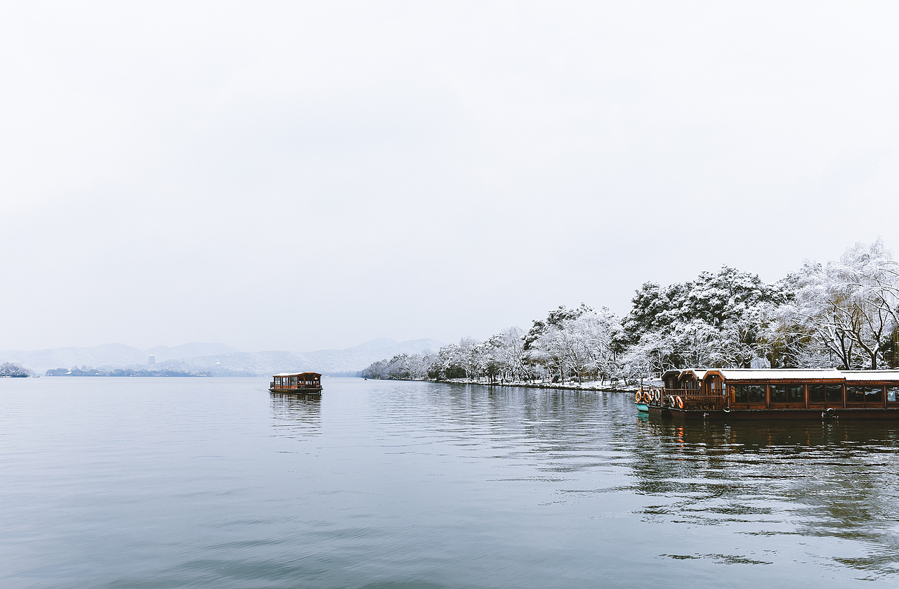 杭州。西湖。雪中。