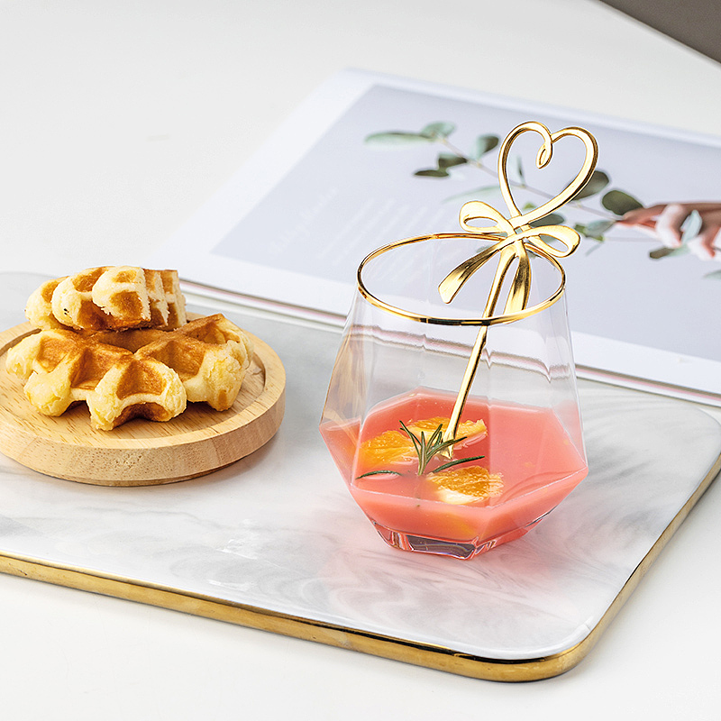 挥动的仙女棒 | 爱心蝴蝶结搅拌勺 | 勺子餐具摄影（图ZMTc4MjYzNzI4） - 产品摄影 - 站酷设计师漫渡光影原创素材 - 站酷ZCOOL