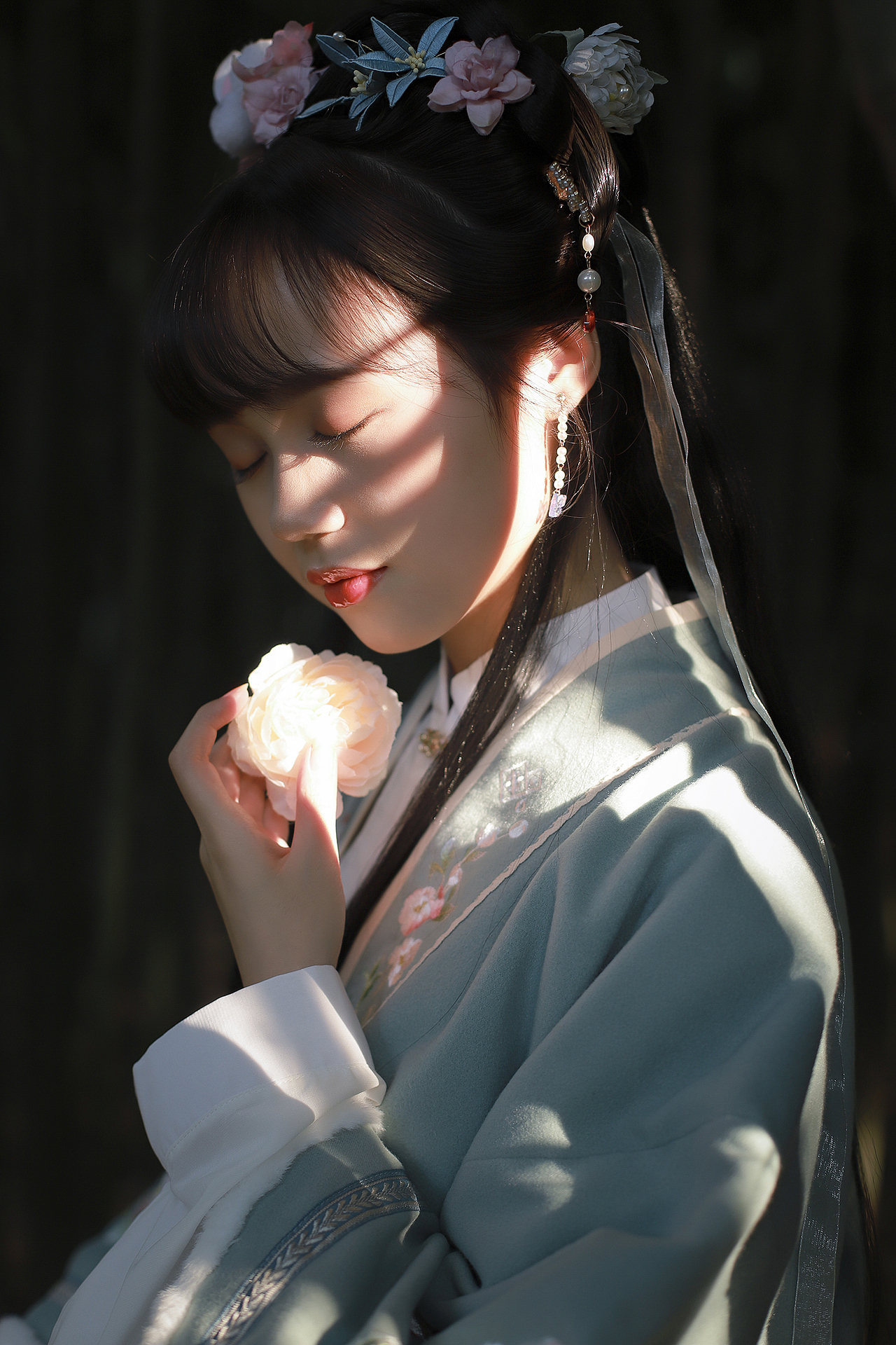 客片分享|冬日汉服写真（图ZMjc5NDk4MTQw） - 人像摄影 - 站酷设计师成都摄影安静原创素材 - 站酷ZCOOL