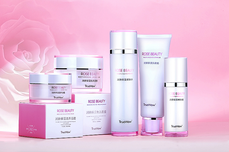 摄影师韩斌!(所以我不能加班!周末要双休息,所以就没走,就这样一晃2年过去了!回头想想自己这两年学到啥?就是裁图比别人快,专业技术进步的很慢,最让我伤心的是2年多的时间 把自己大学的专业给忘了,动画的工具面板我都忘得差不多了,我这个恨啊……