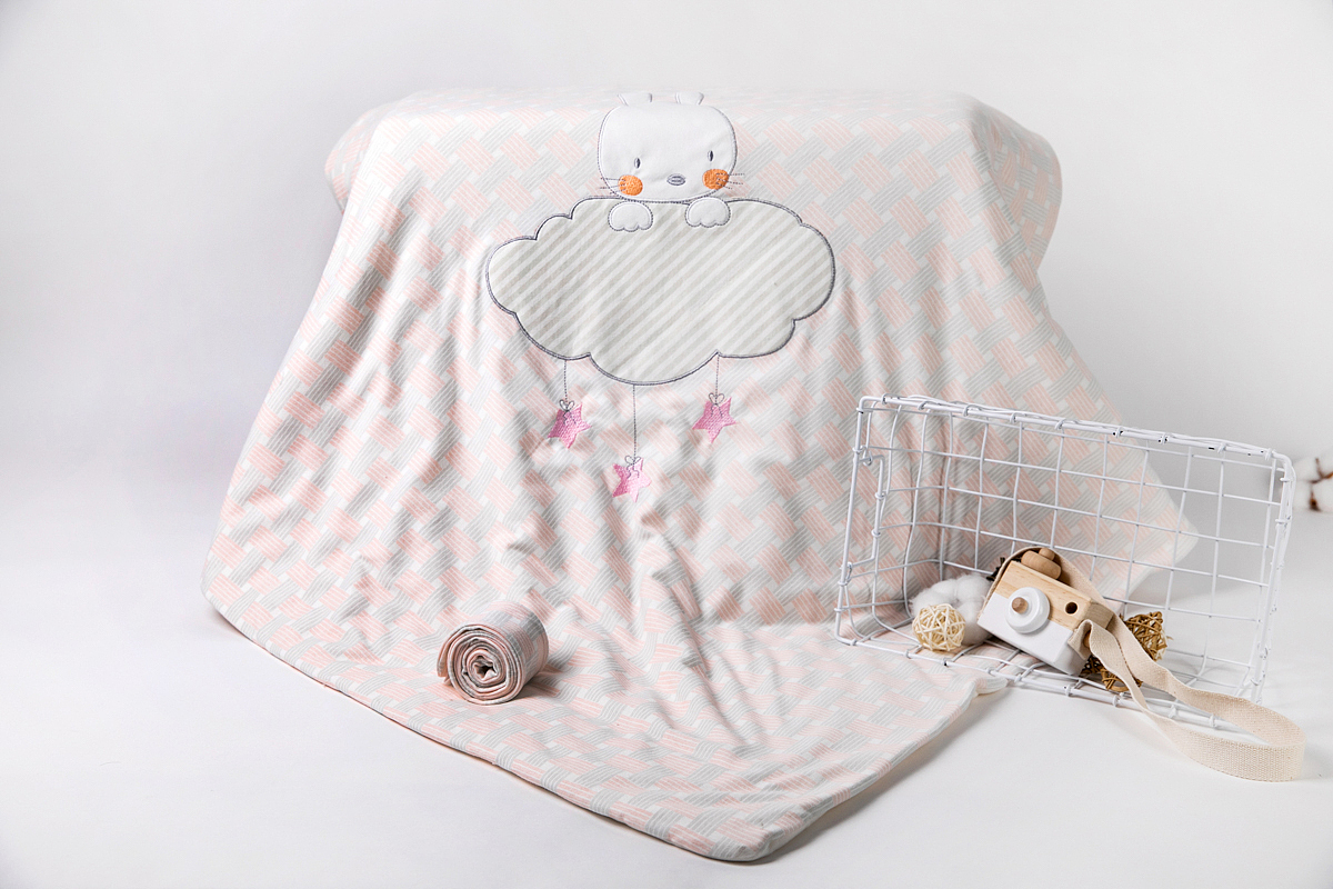 婴儿抱被静物拍摄