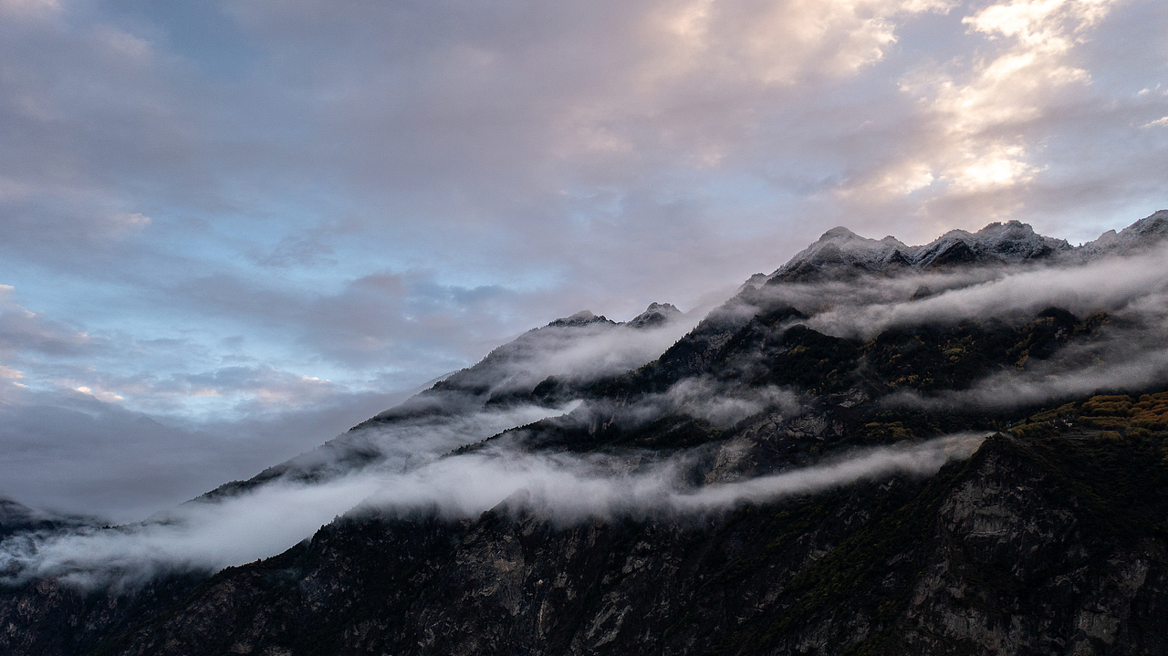 不如亲眼所见贡嘎雪山