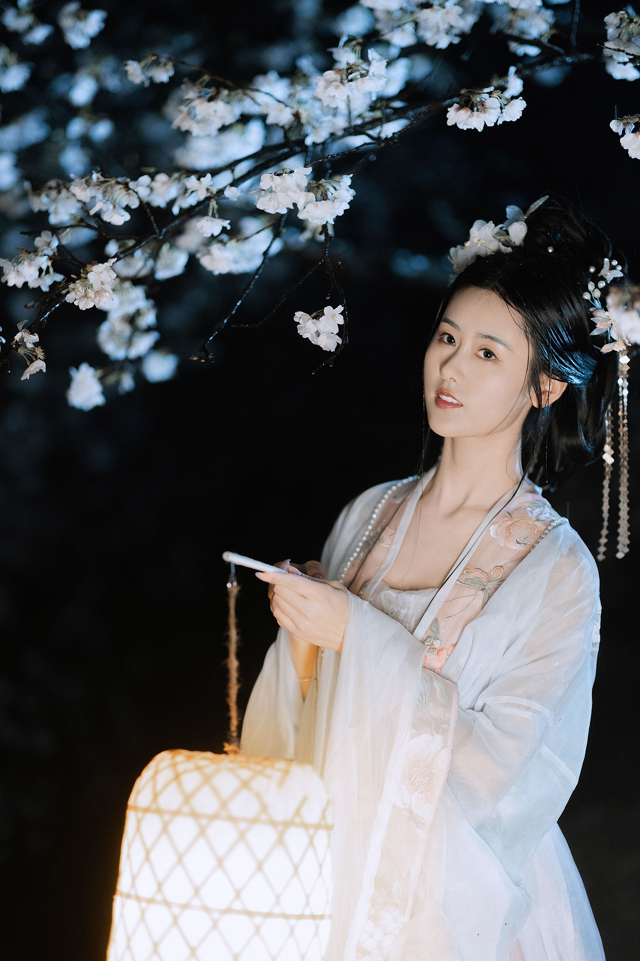 夜雨赏樱（图ZMzQ5OTA4ODU2） - 人像摄影 - 站酷设计师若寒Rock原创素材 - 站酷ZCOOL
