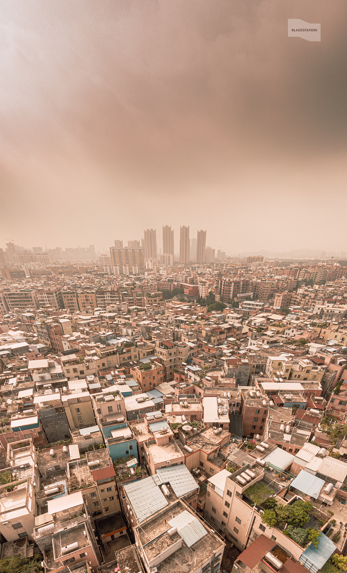 忽明忽暗 · 城中烟火 / 广州城中村主题系列 I