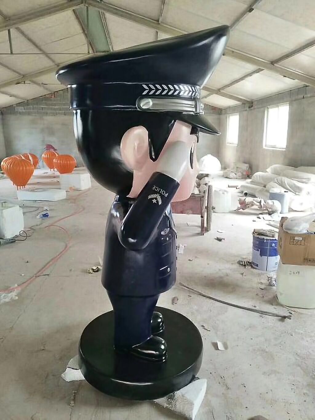 动漫交通指挥模型玻璃钢警察交警城管卡通公仔雕塑展览（图ZMTkyMzcwNTQ0） - 雕塑 - 站酷设计师港城雕塑原创素材 - 站酷ZCOOL