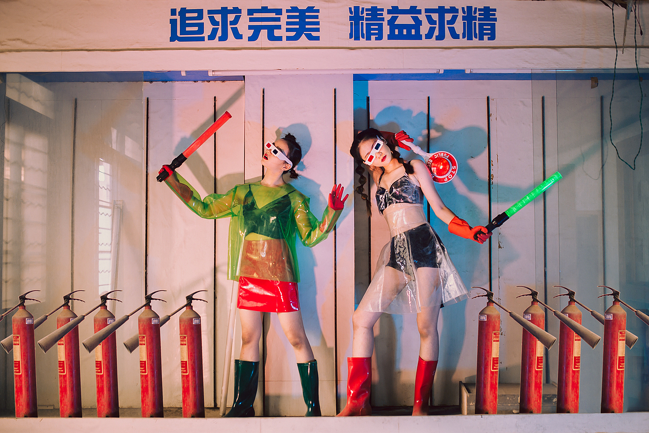 外星跃动（图ZNjI1NTU1NDg=） - 人像摄影 - 站酷设计师小黑Ray_原创素材 - 站酷ZCOOL