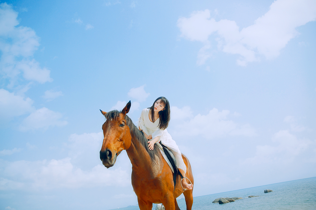 以夢为马,诗酒趁年华。