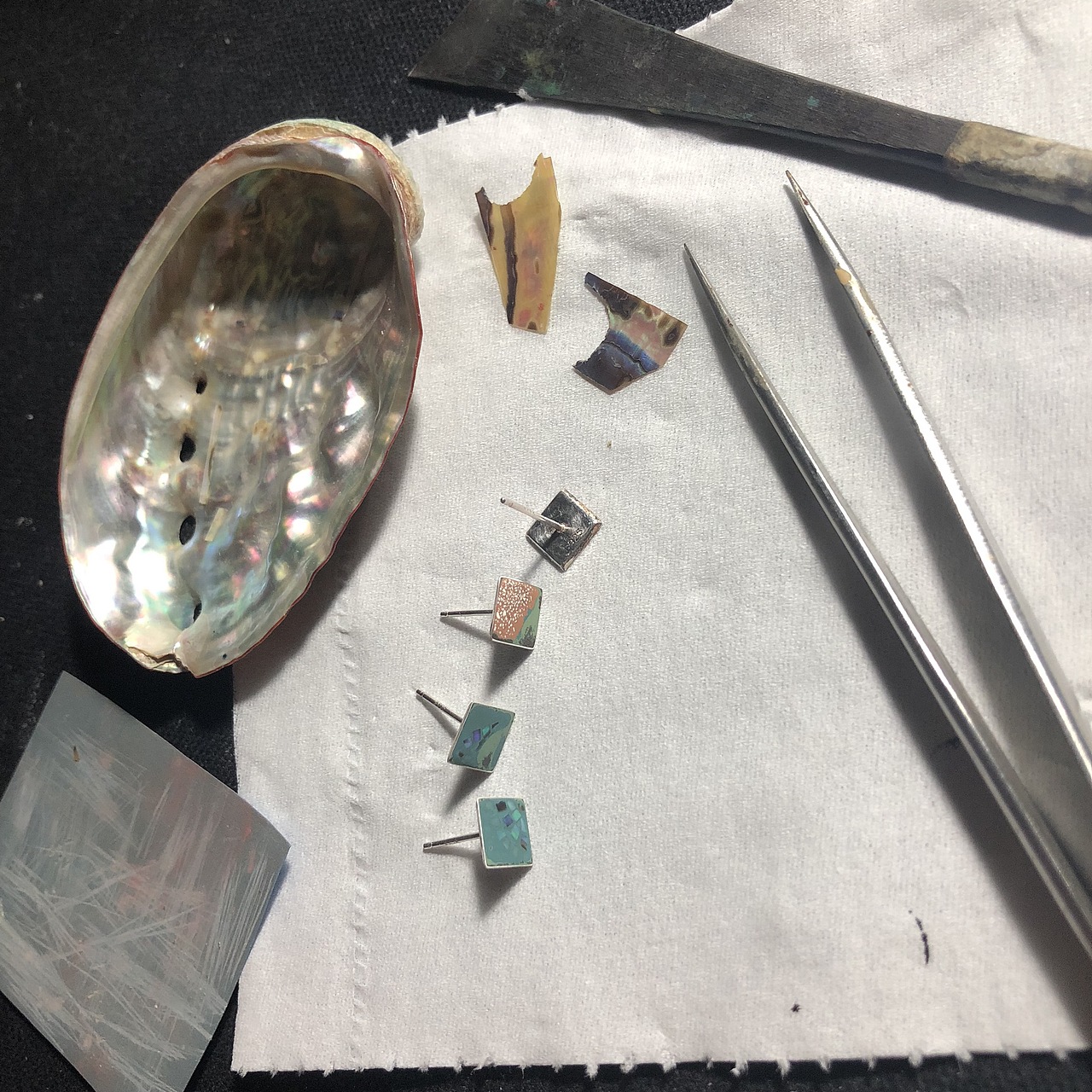 螺钿、蛋壳耳钉（图ZMTE4MjI2MTEy） - 首饰设计 - 站酷设计师HallooGuiz11原创素材 - 站酷ZCOOL