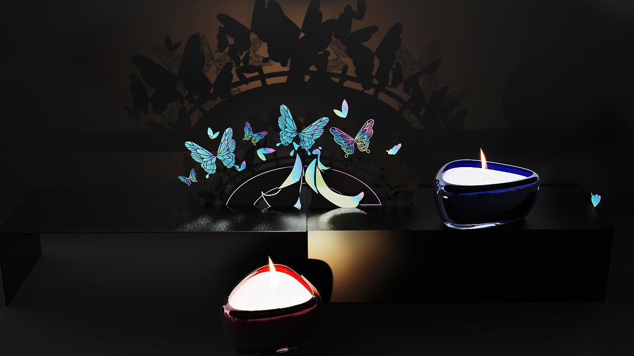 香薰点燃放置在包装前,可形成重重蝶影中梁祝相遇场景,以无形的香气与摇曳的烛光展现相遇时刻的氛围与记忆。