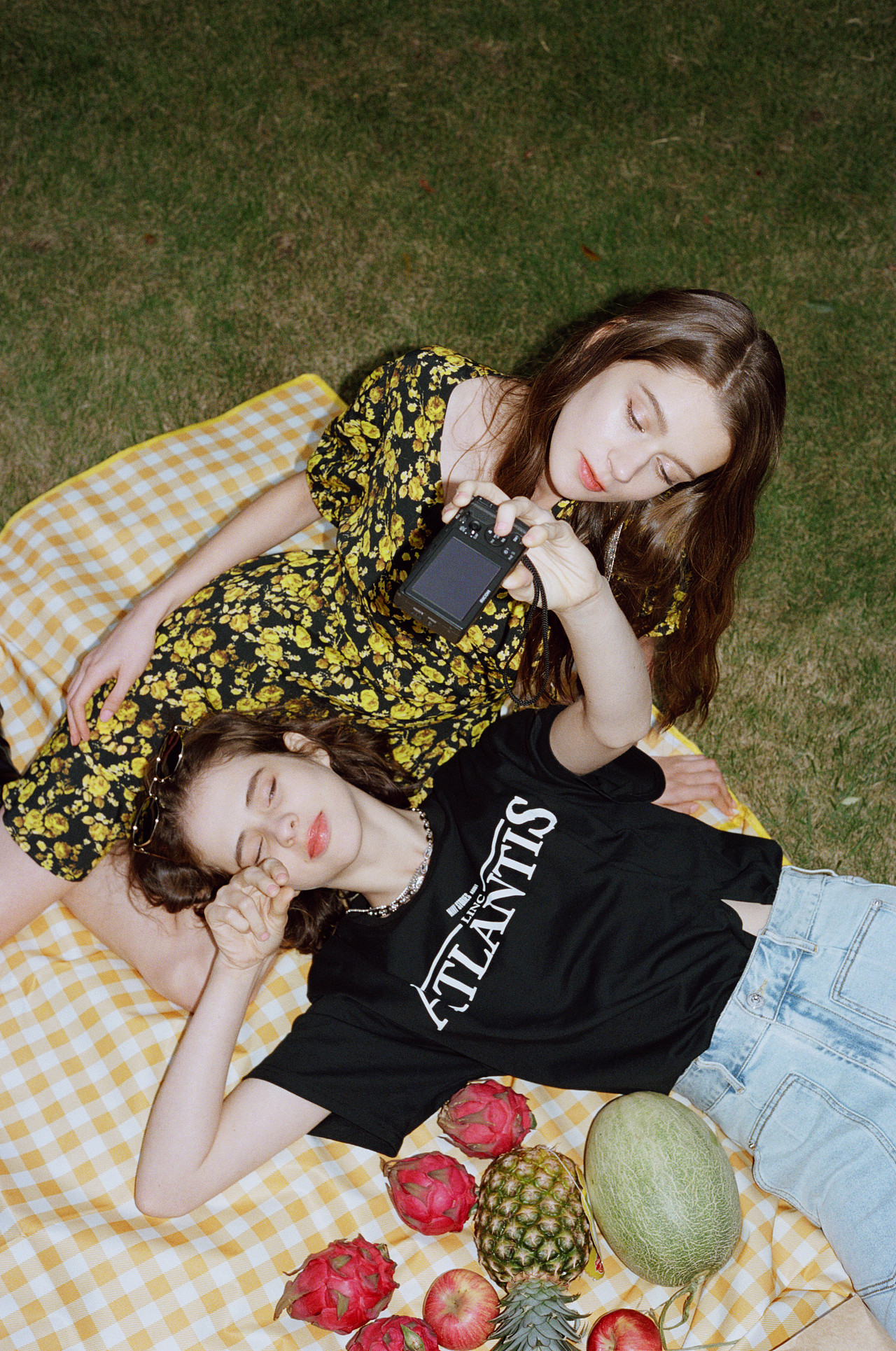 修图作品——胶片拍摄,服装大片