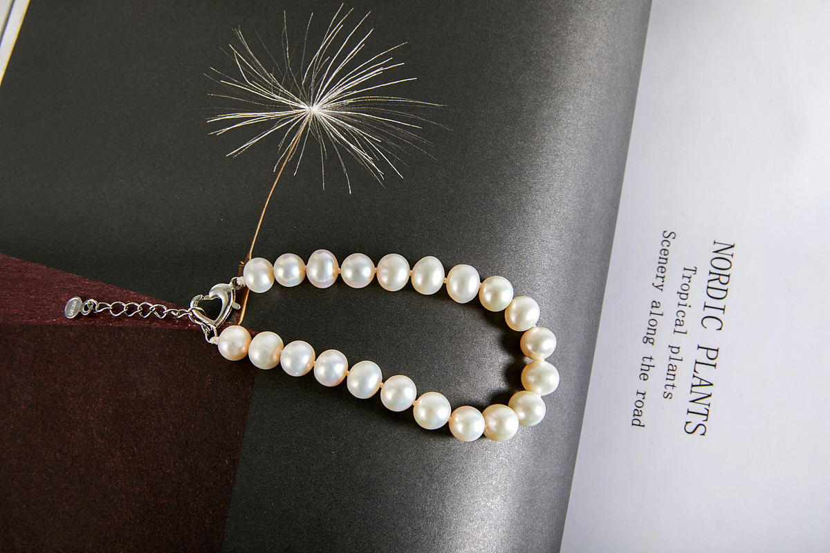 饰品静物场景拍摄（图ZMTk1OTY5OTg0） - 产品摄影 - 站酷设计师电商视觉服务商原创素材 - 站酷ZCOOL