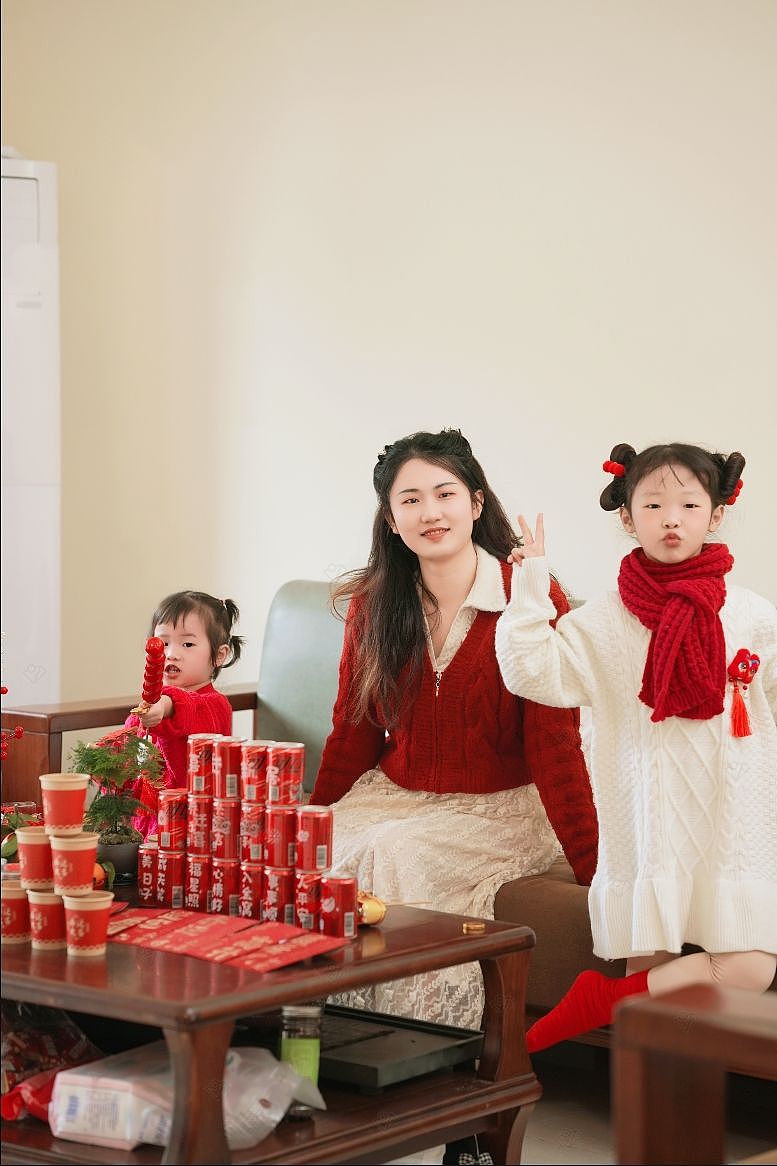 家人闲坐，灯火可亲（图ZMzYwNjQ2Mjc2） - 人像摄影 - 站酷设计师王西瓜爱摄影原创素材 - 站酷ZCOOL